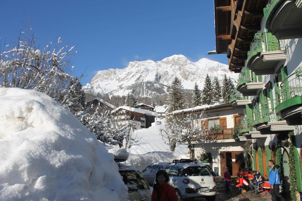 Hotel Pontechiesa Cortina d'Ampezzo Exterior photo